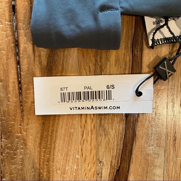 Vitamin A Magnolia V Neck Green Bikini Top 6 Small - Picture 5 of 6